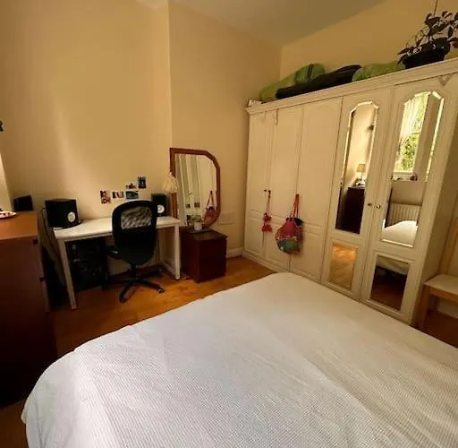 Victorian Flat In Hackney